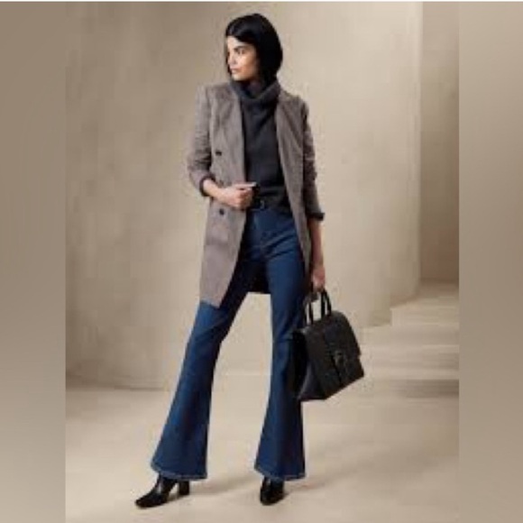 Banana Republic Denim - BANANA REPUBLIC Sz 33 High Rise Flare Mid-Wash Jeans Stretchy Comfort